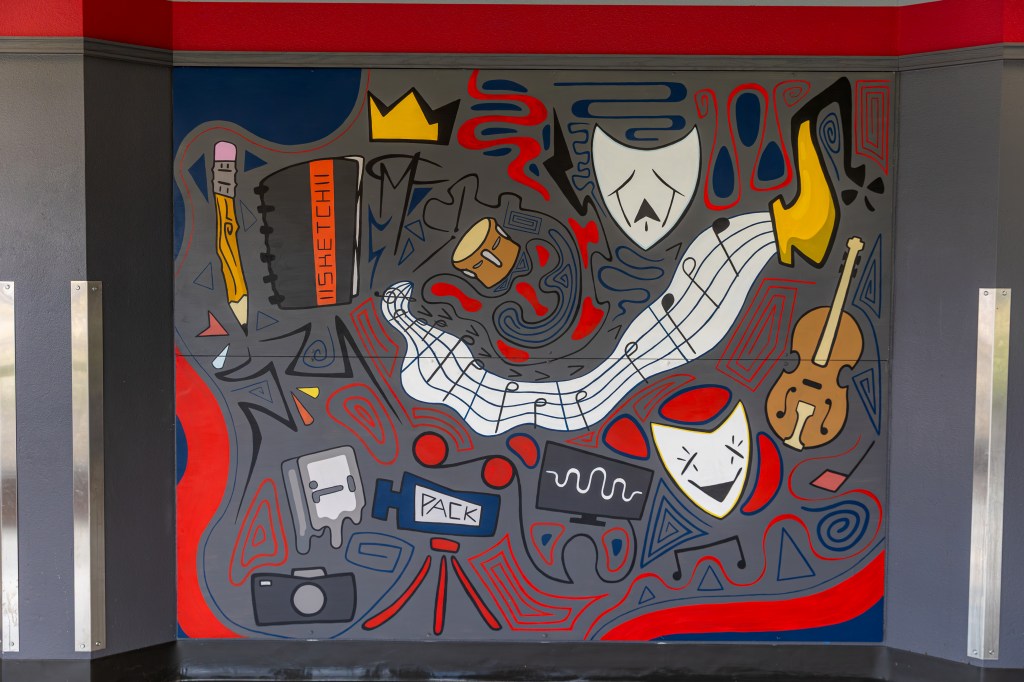 Black Hills High School Mural: The Performing Arts&nbsp;Hall